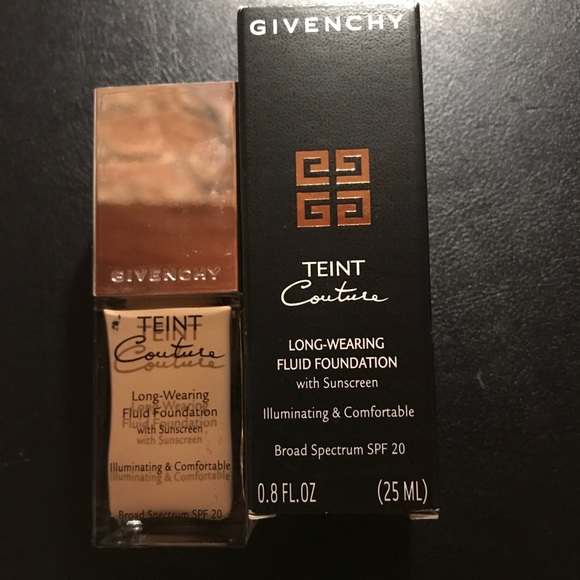 Givenchy Fluid Foundation with Sunscreen - Picture 2 of 4